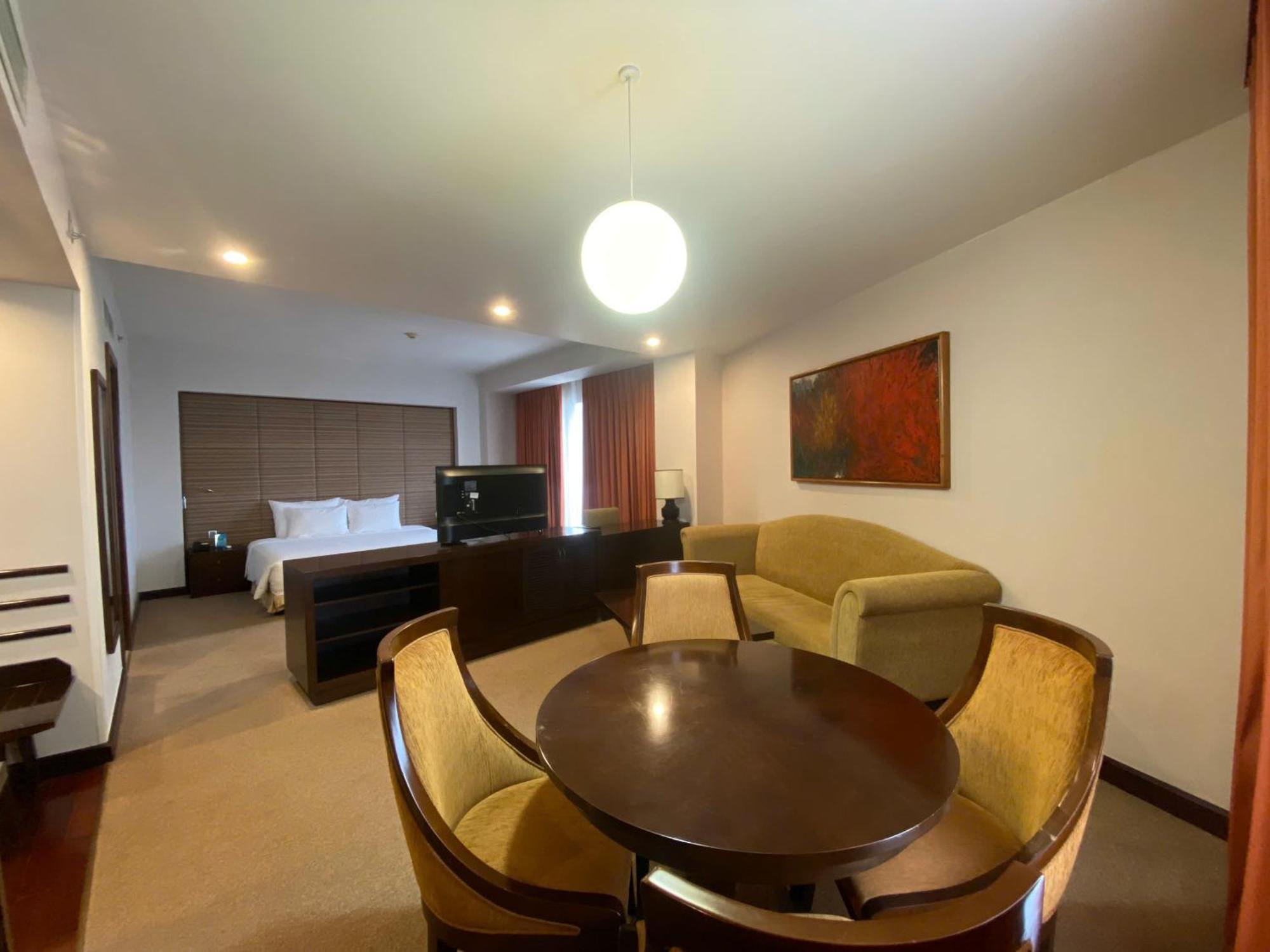 Muong Thanh Holiday Hue Hotel Quarto foto